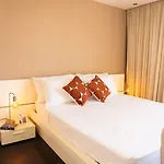 Seafront With Stunning Terrace - Sliema, Malta סליאמה