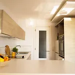 Seafront With Stunning Terrace - Sliema, Malta דירה *