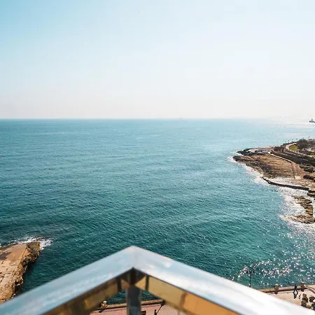 Apartamento Seafront With Stunning Terrace - Sliema, Malta