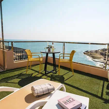 Daire Seafront With Stunning Terrace - Sliema, Malta