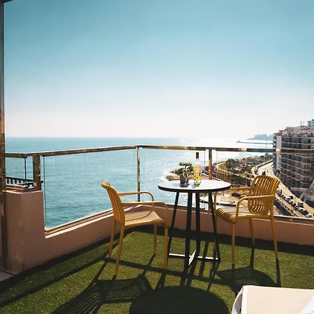 Seafront With Stunning Terrace - Sliema, Malta * Слима
