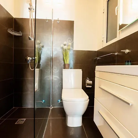 Апартаменты Seafront With Stunning Terrace - Sliema, Malta Слима