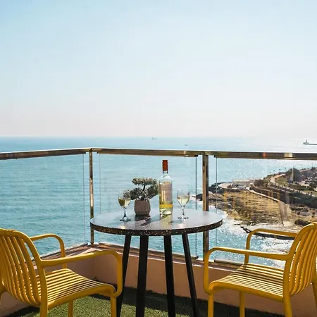 Seafront With Stunning Terrace - Sliema, Malta דירה