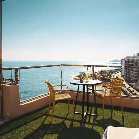 Apartment Seafront With Stunning Terrace - Sliema, Malta