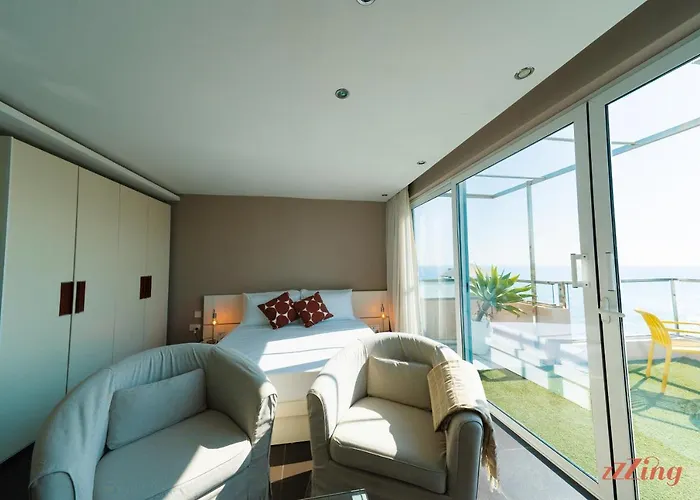 アパート Seafront With Stunning Terrace - Sliema, Malta スリーマ