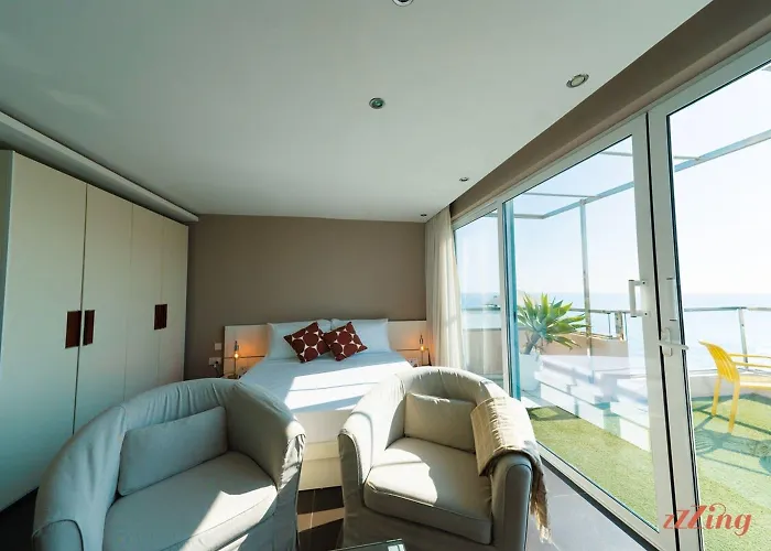 Apartment Seafront With Stunning Terrace - Sliema, Malta Sliema