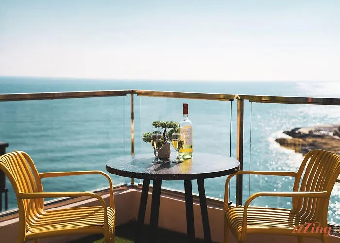 Seafront With Stunning Terrace - Sliema, Malta