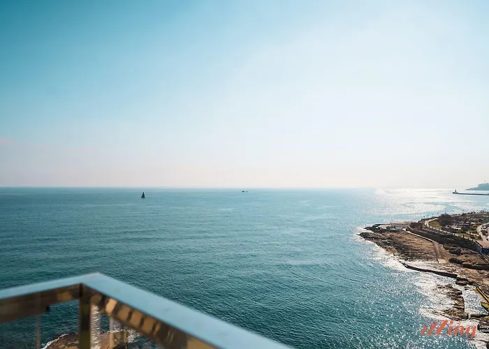 Seafront With Stunning Terrace - Sliema, Malta Apartment *